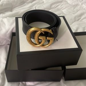 Little used black Gucci belt original ,perfect condition